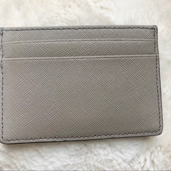 SALE💕Tory Burch “French Gray” cardholder - Picture 3 of 4